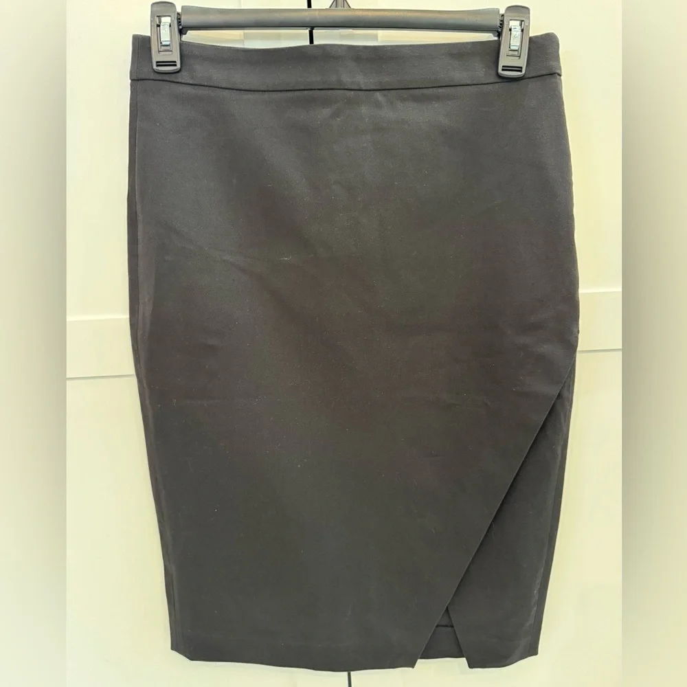 Banana Republic black tulip pencil skirt Women’s Size 8 NEW